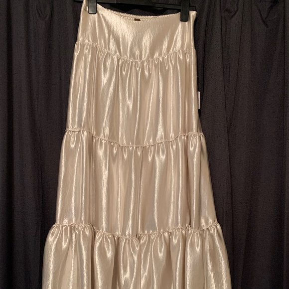 Free People Dresses & Skirts - Free people iridescent white midi skirt